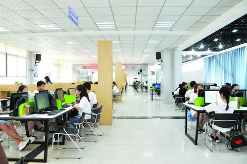 突出優(yōu)勢(shì)創(chuàng)名校 一張藍(lán)圖繪到底——專訪河南經(jīng)貿(mào)職業(yè)學(xué)院黨委書記王金臺(tái)